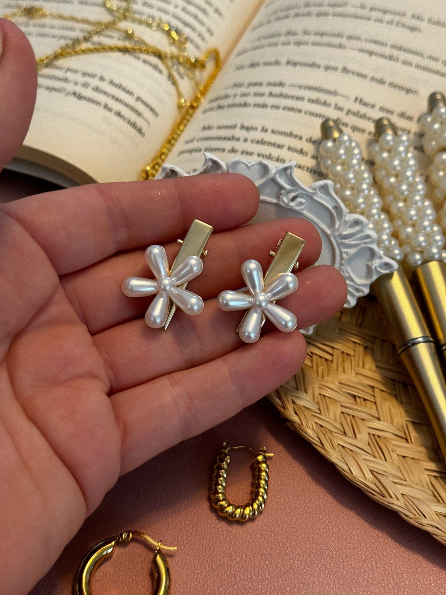 Flower pearl clip (2 piezas) - Perla De Agua Dulce