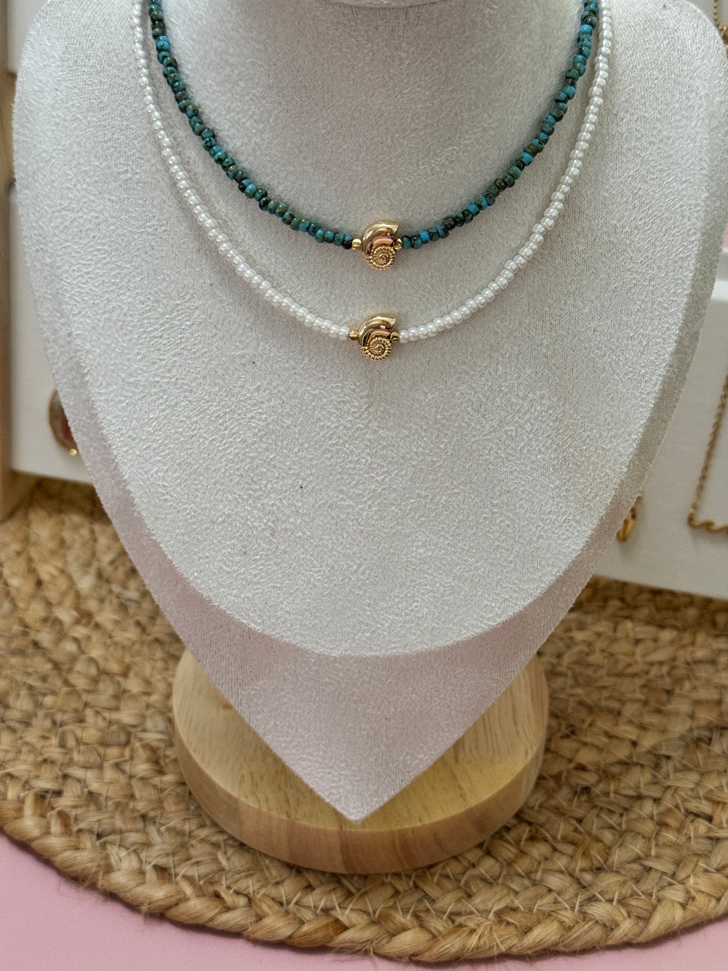 Caracol necklace 🐚 - Perla De Agua Dulce