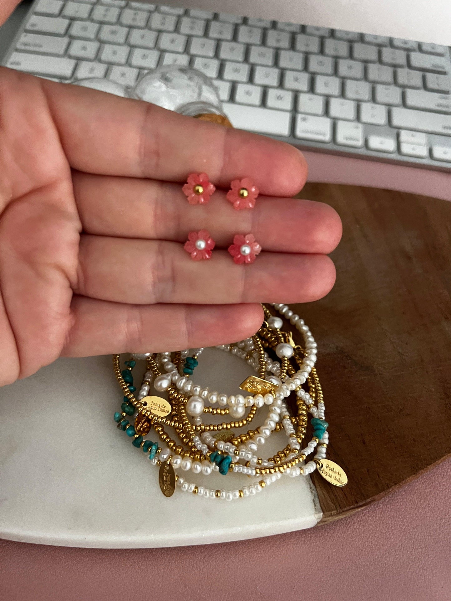 Flower stud - Perla De Agua Dulce