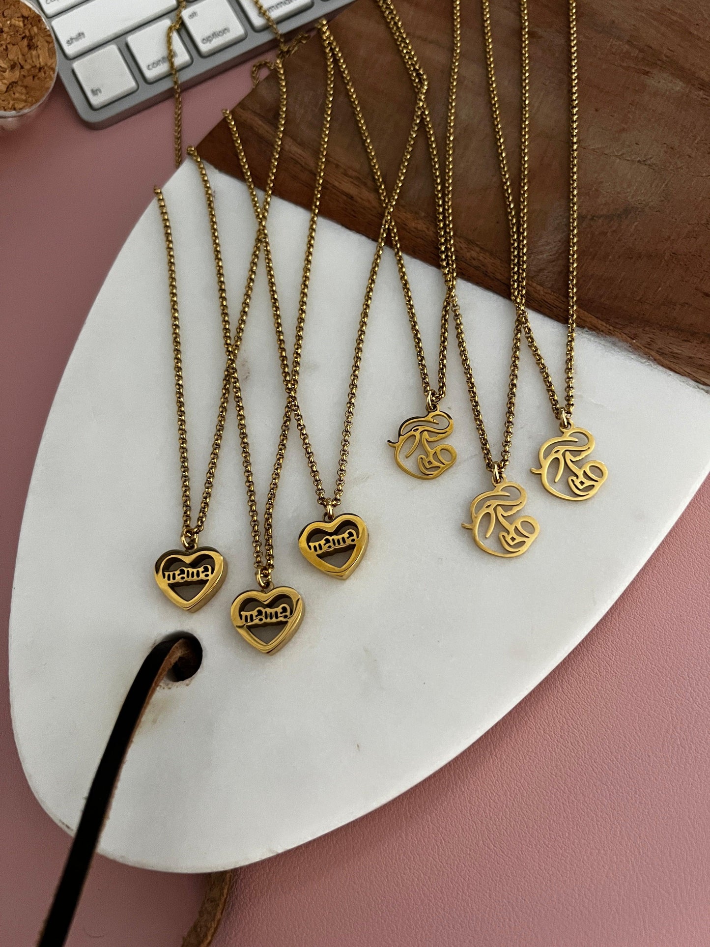 Mother's Chain - Perla De Agua Dulce