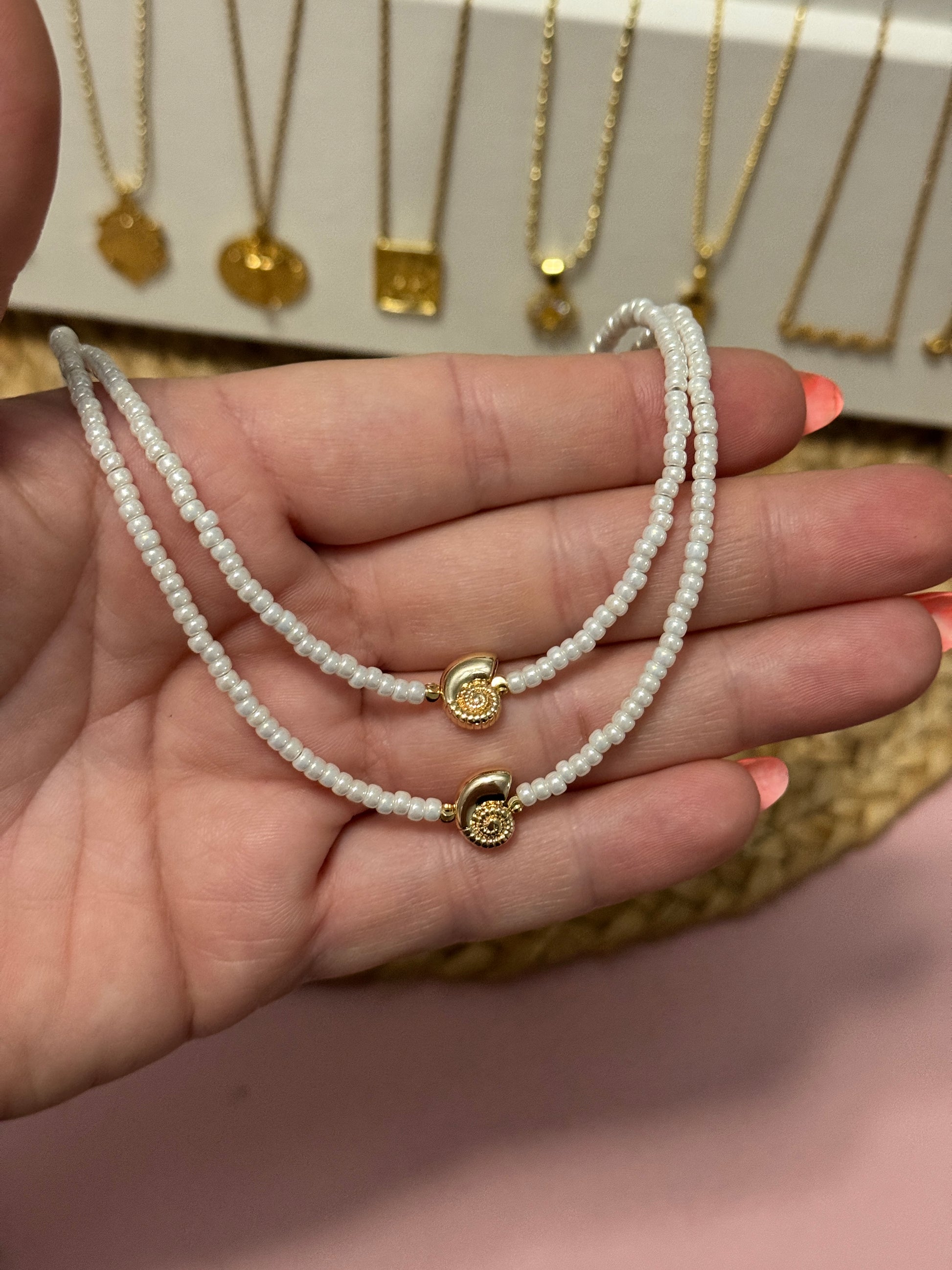 Caracol necklace 🐚 - Perla De Agua Dulce