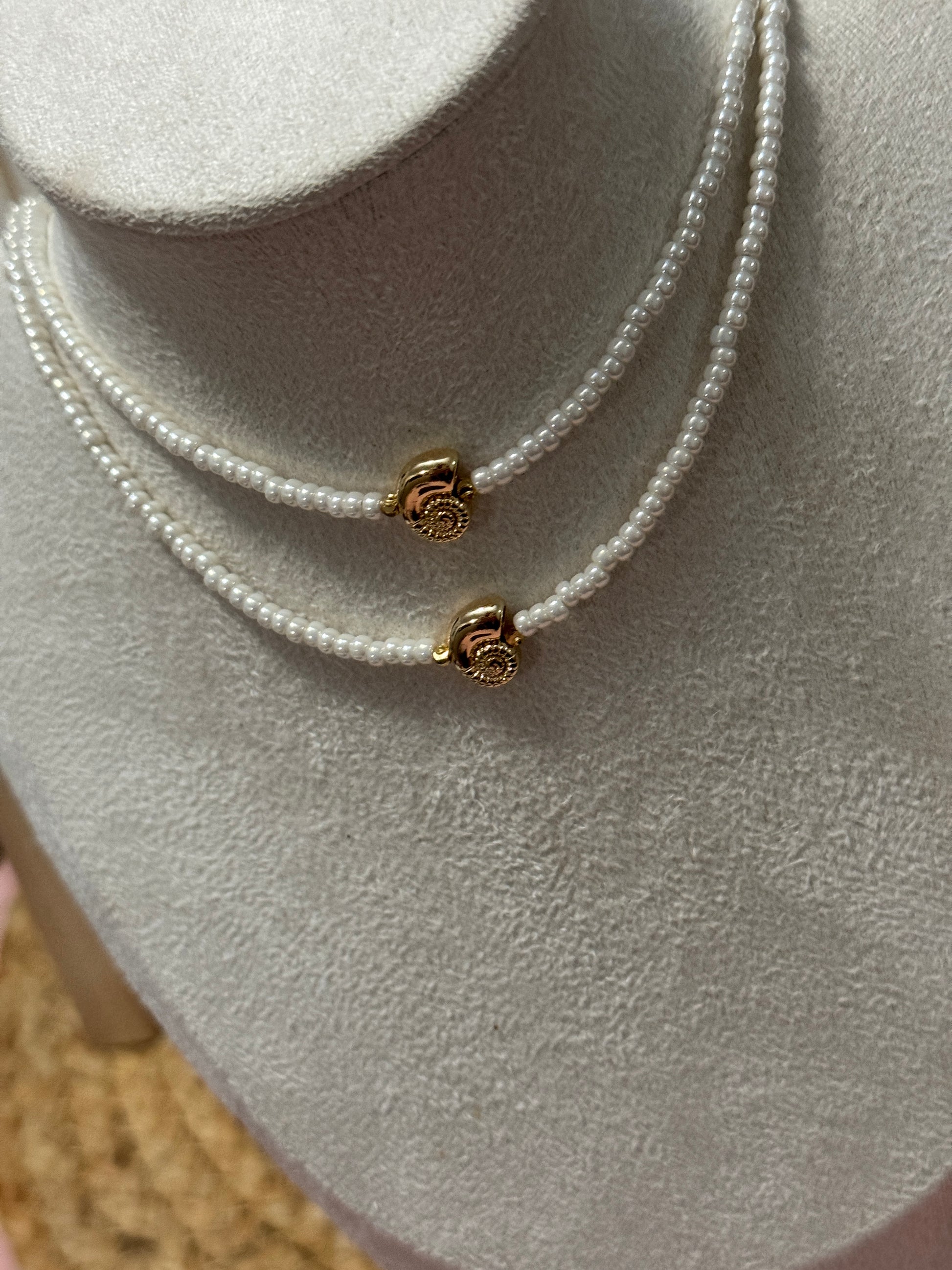 Caracol necklace 🐚 - Perla De Agua Dulce