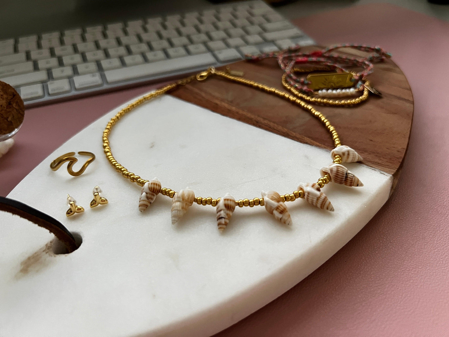 Tamboo necklace - Perla De Agua Dulce